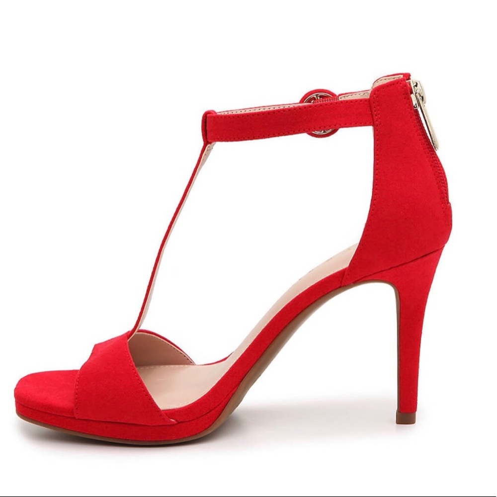 Kelly & Katie
CONRADD PLATFORM SANDAL -Color Black - Picture 4 of 8